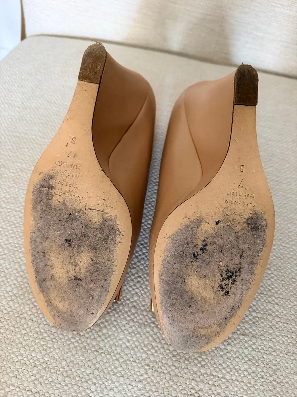 kate spade tan nude peep-toe pumps with gold bow hardware